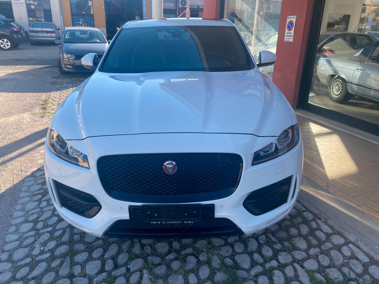 Jaguar F-Pace 2.0 D 240 CV AWD aut. R-Sport