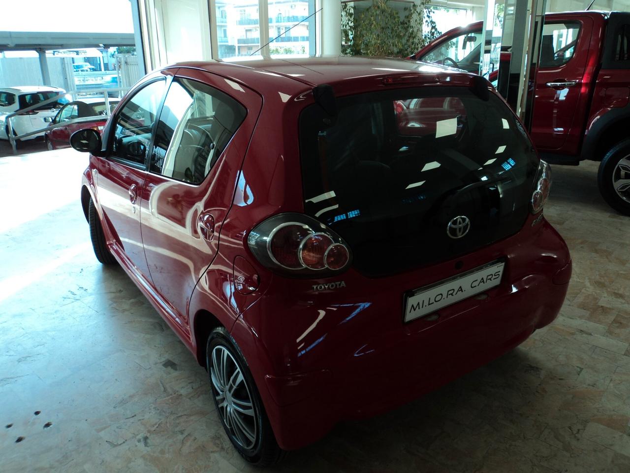 Toyota Aygo 1.0 12V VVT-i 5 porte Sol