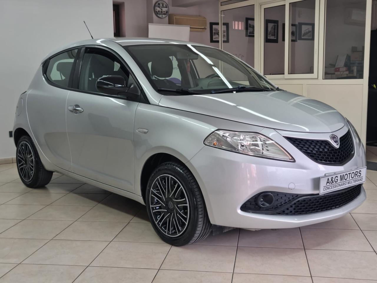 LANCIA YPSILON 1.2 69cv GOLD