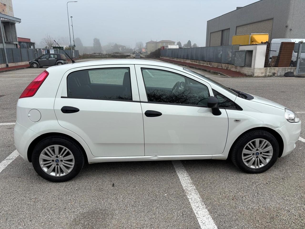 Fiat Grande Punto 1.3MJT 75 5p.Van Actual 4pt