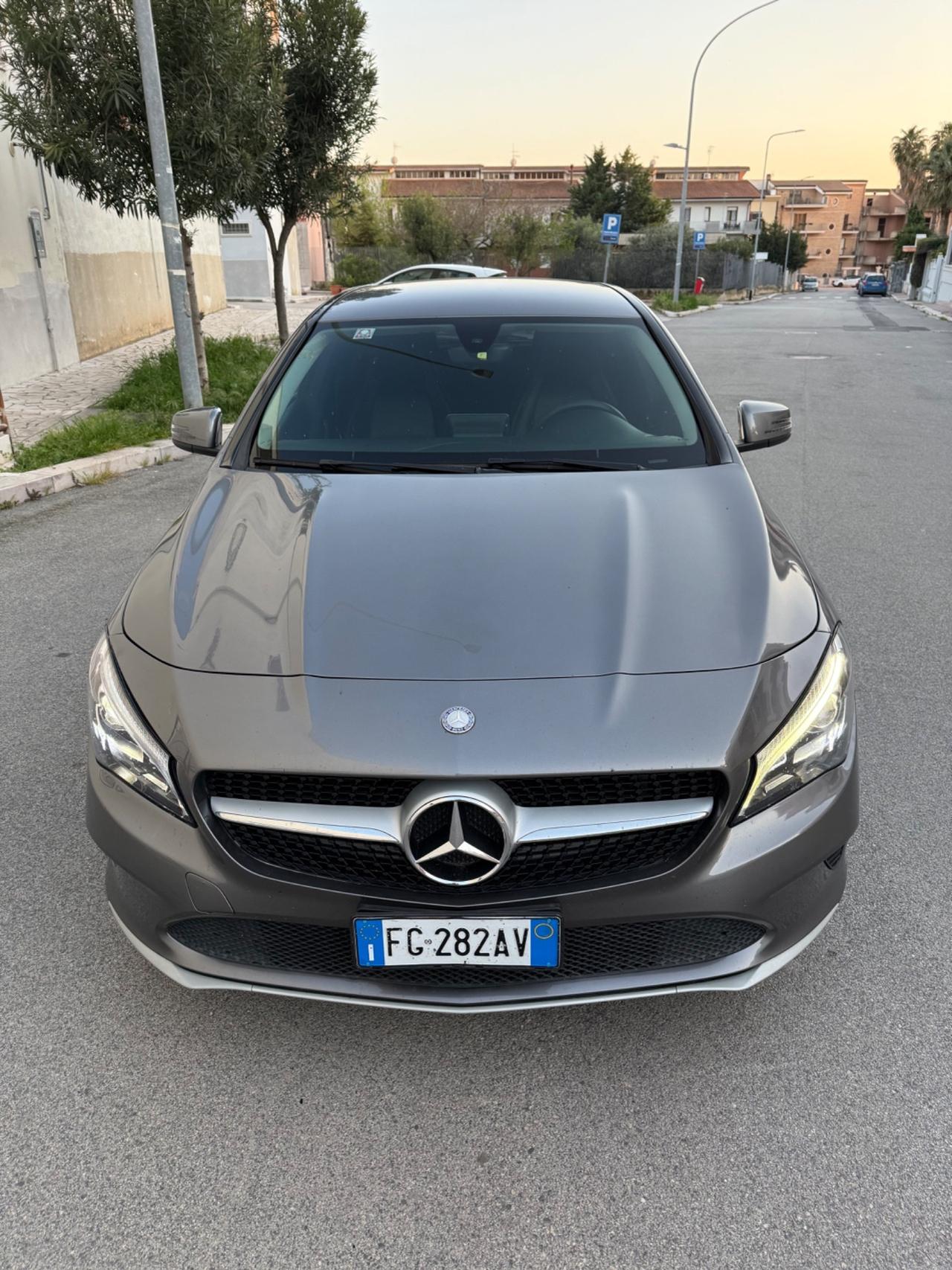 Mercedes-benz CLA 180 d Premium UNICO PROPRIETARIO