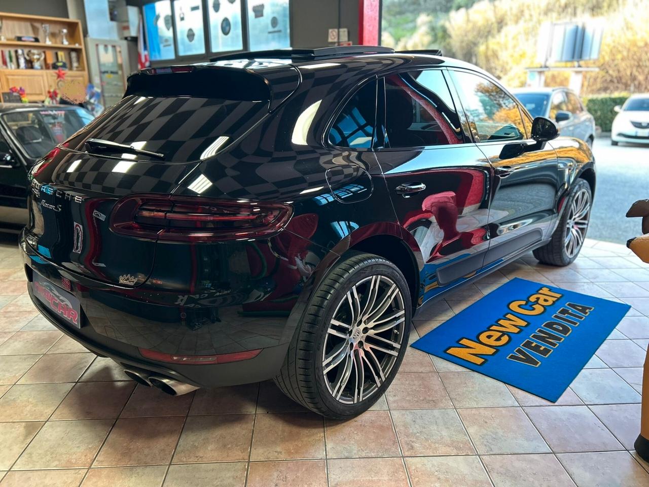 Porsche Macan S