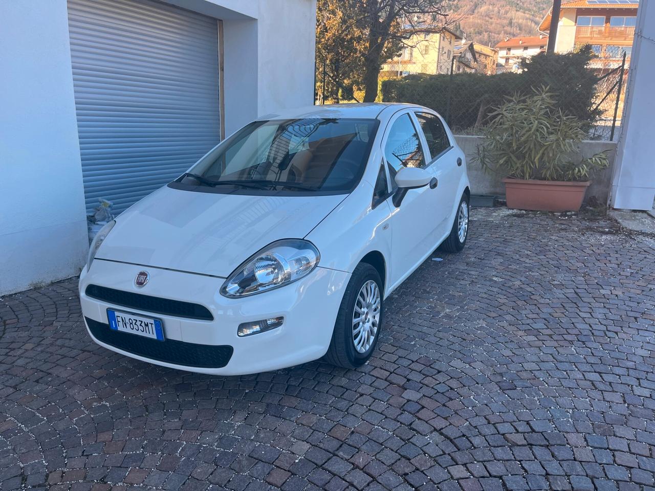 Fiat Punto 1.3 MJT II S&S 95 CV 5 porte Street