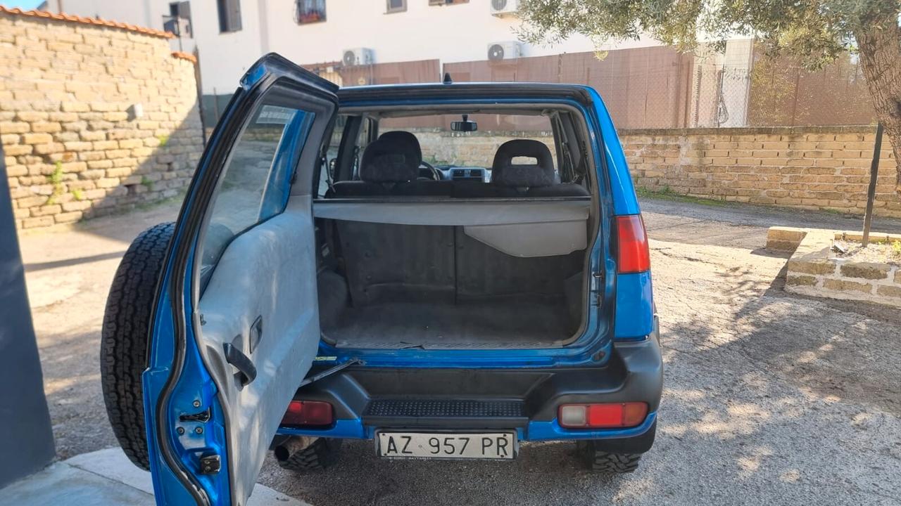 Nissan Terrano II 2.7 Tdi 3 porte SE