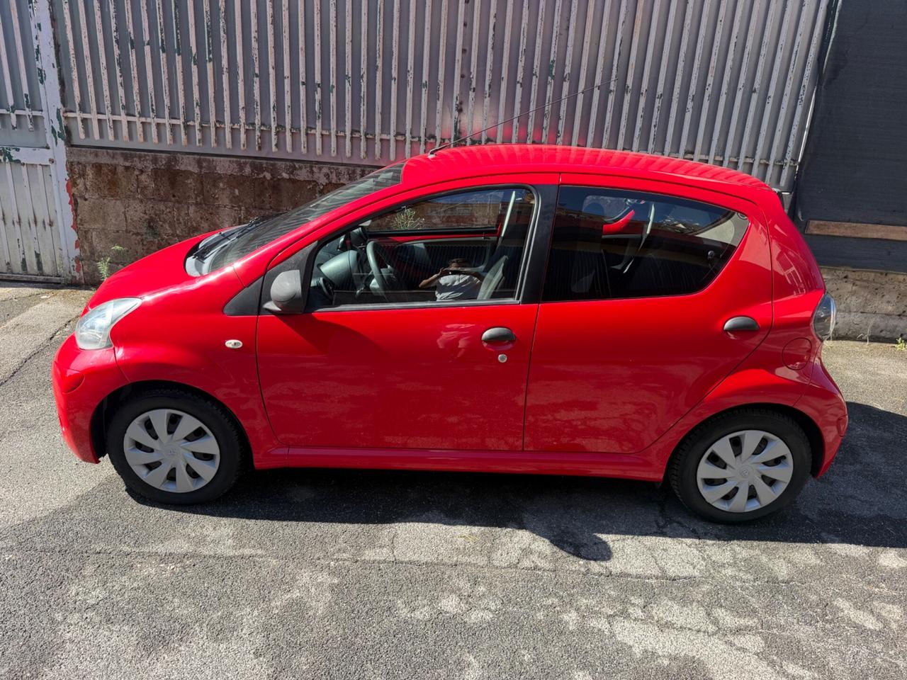 Toyota Aygo 1.0 12V VVT-i 5 porte Active Connect