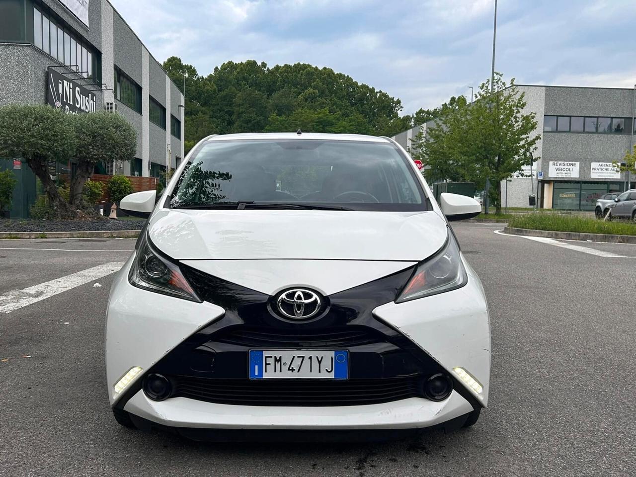 Toyota Aygo 1.0 VVT-i Automatico 5 Porte/ Bluetooth Neopatentati