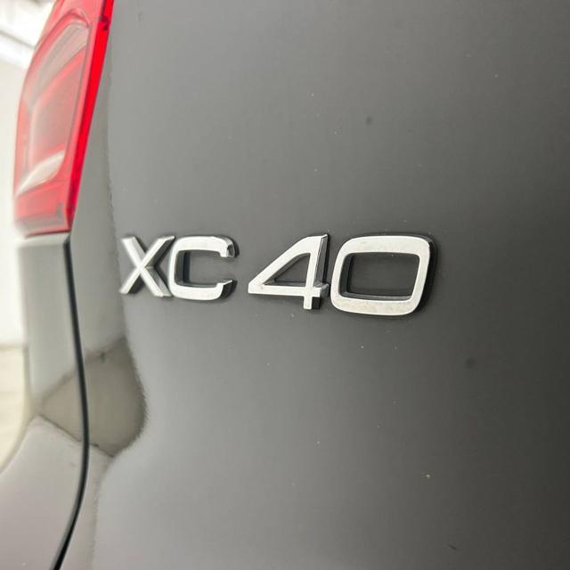 VOLVO XC40 D3 R-design
