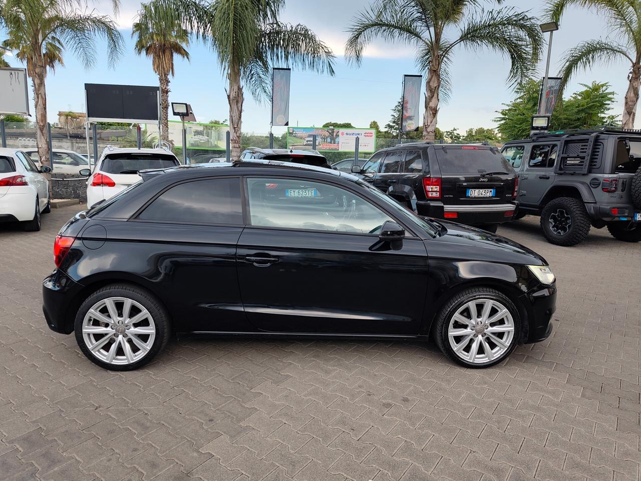 Audi A1 1.6 TDI 116 CV Design full optional