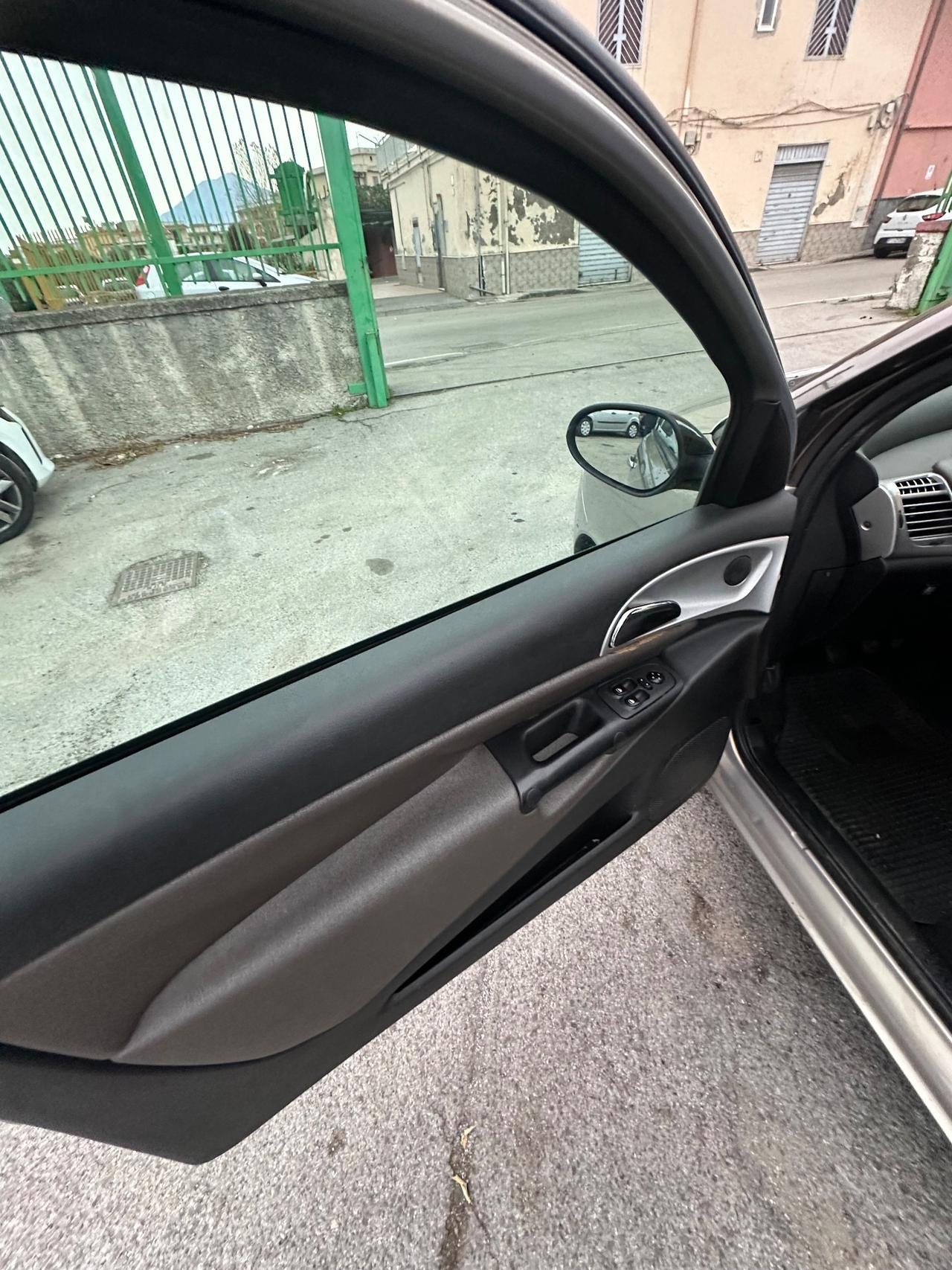 Lancia Ypsilon 1.4 Oro Ecochic GPL