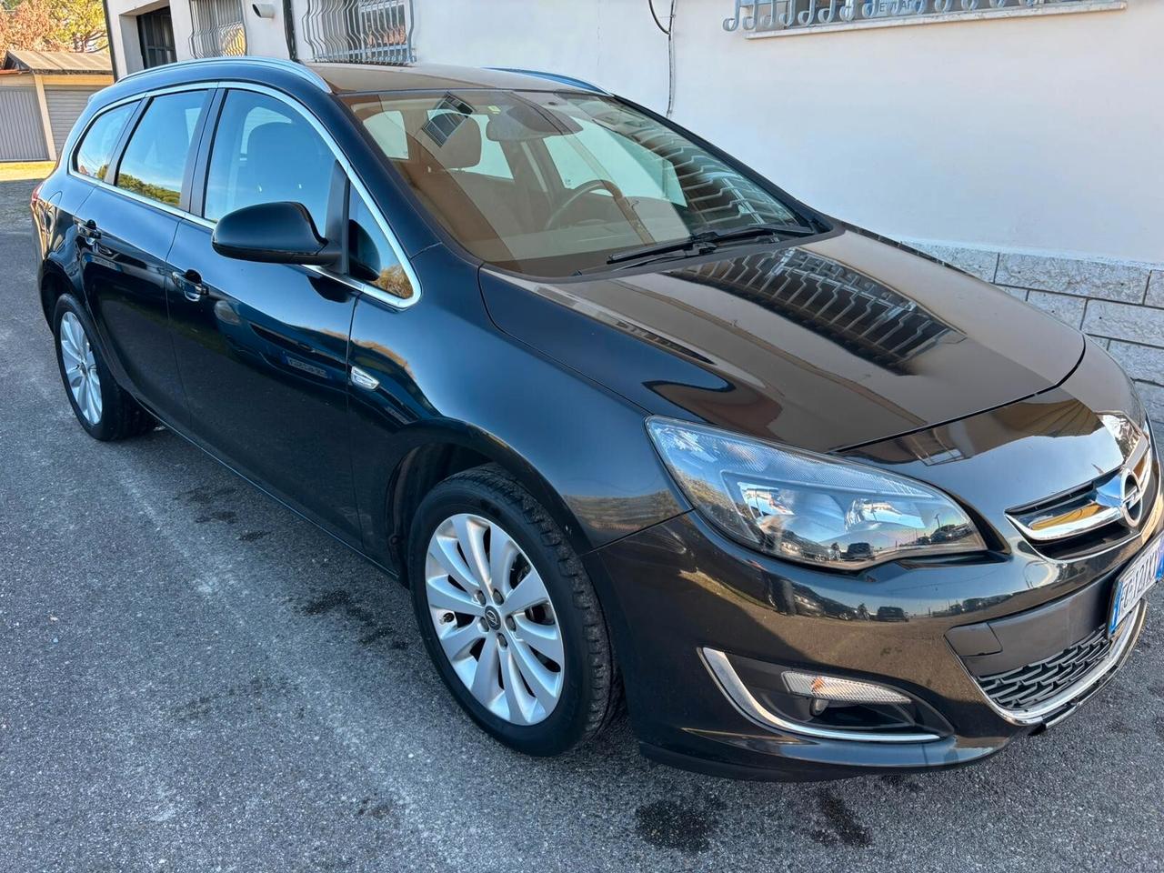 Opel Astra 1.4 Turbo 140CV Sports Tourer GPL Tech Cosmo
