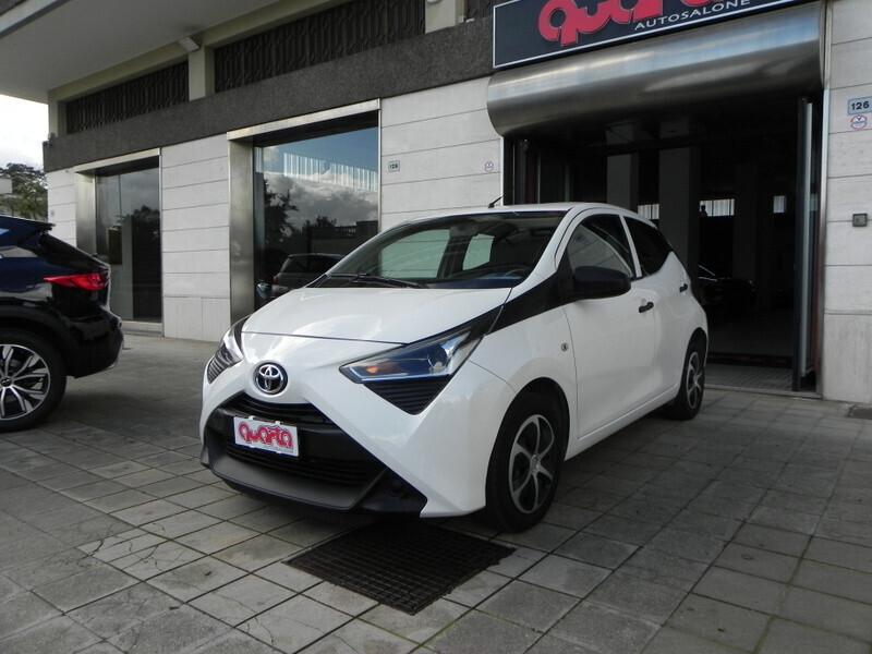 Toyota Aygo Connect 1.0 VVT-i 72CV 5 porte x-business light