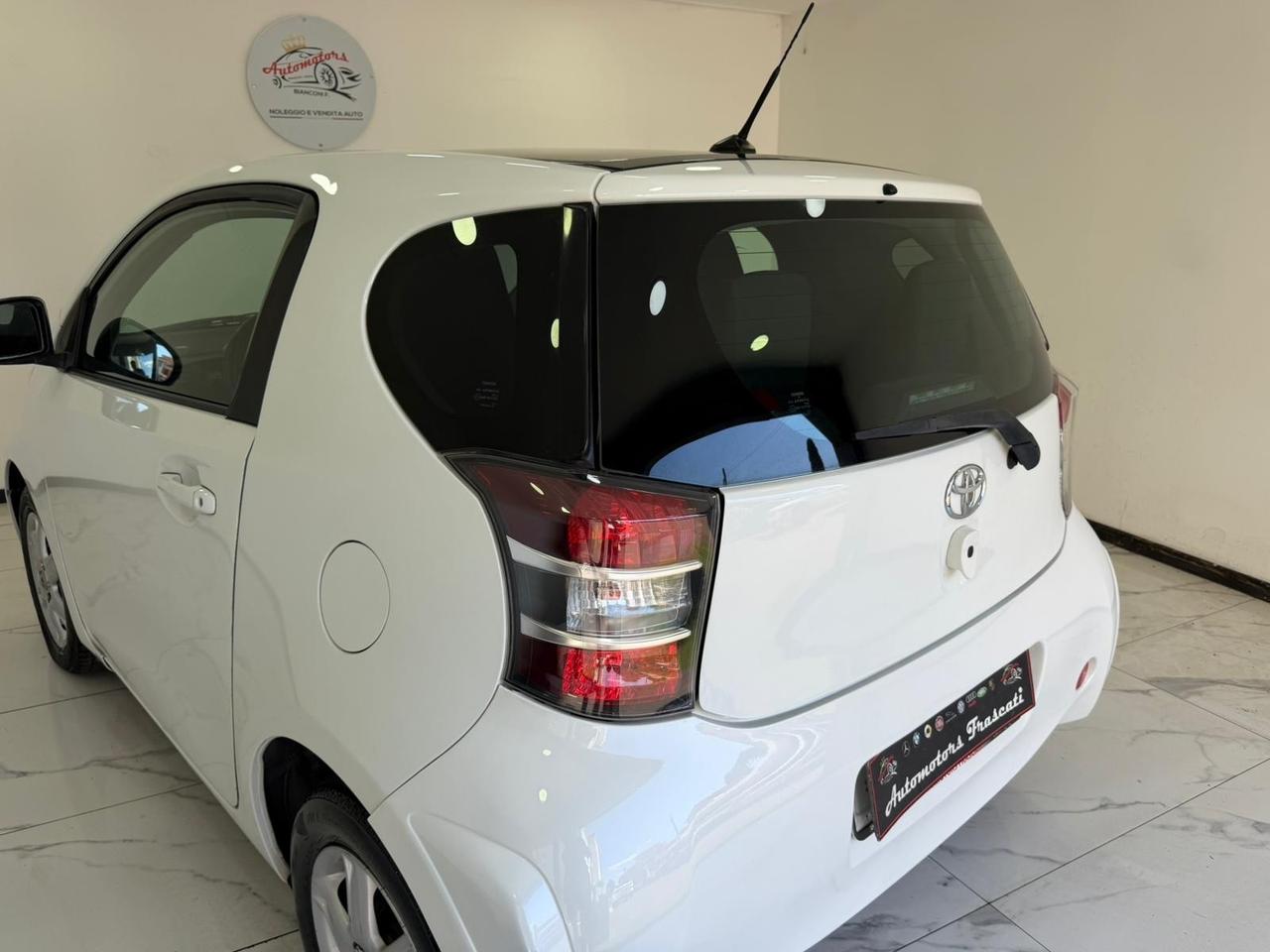 Toyota iQ 1.3 Executive-AUTOMATICA-2009