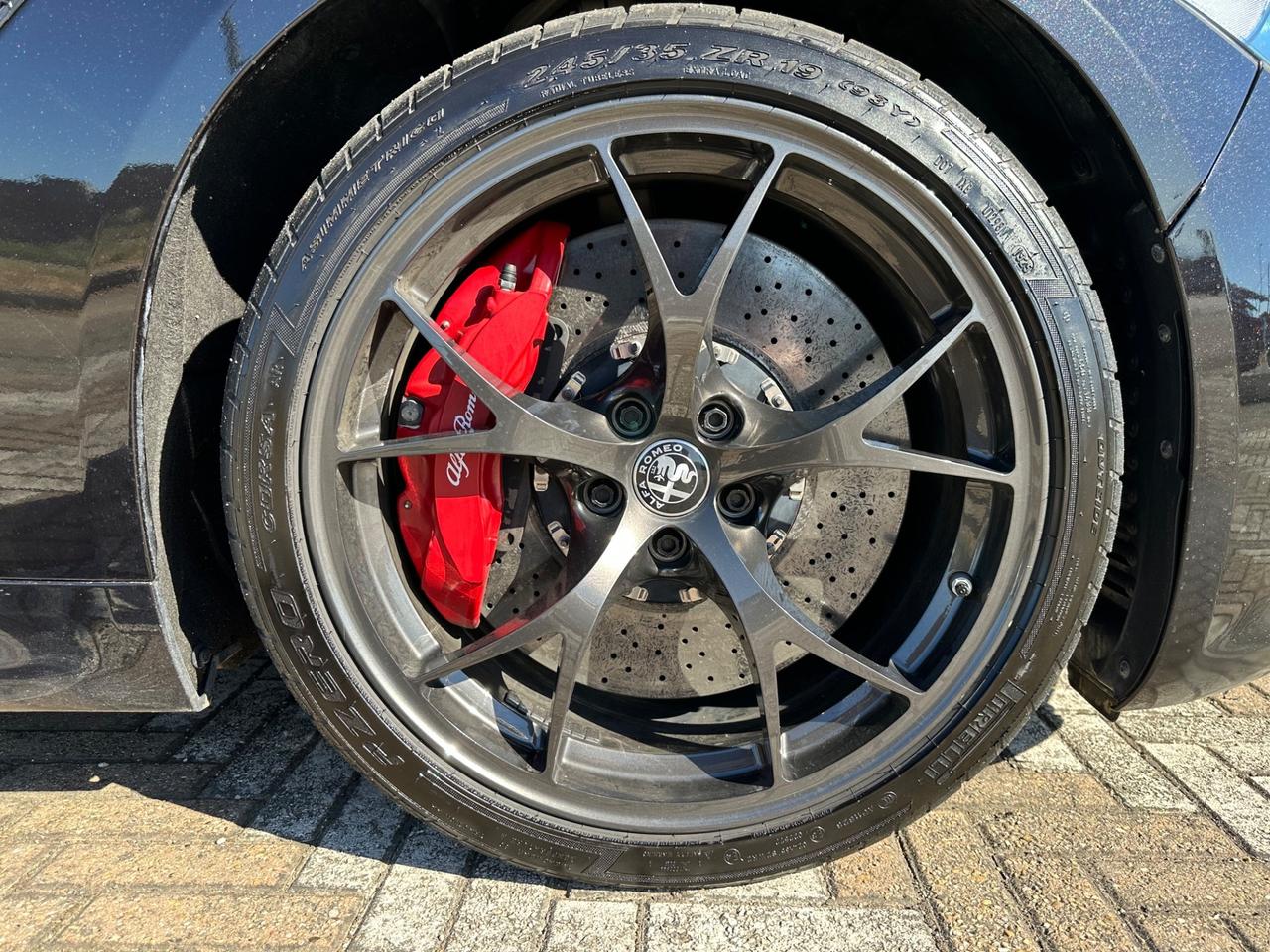 Alfa Romeo Giulia 2.9 t V6 Quadrifoglio 510cv Akrapovic - Dischi Carboceramici- Impianto Hartman & Kardon