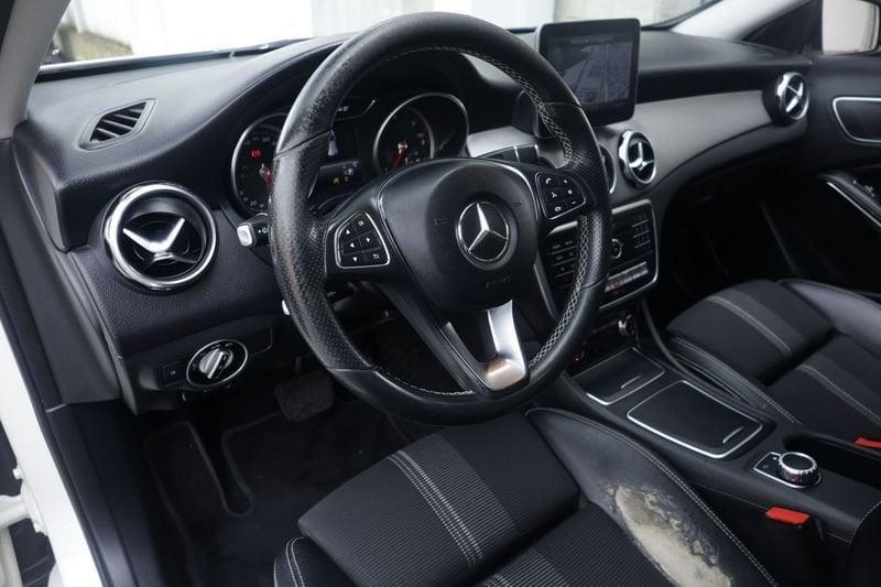 Mercedes-Benz GLA Mercedes-Benz GLA 200 d Automatic 4Matic Sport 100KW ANNO 2018