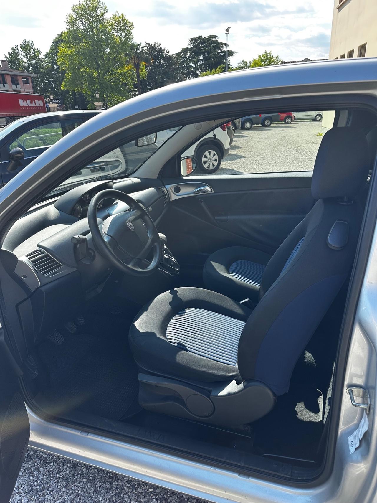 Lancia Ypsilon 1.2 Argento