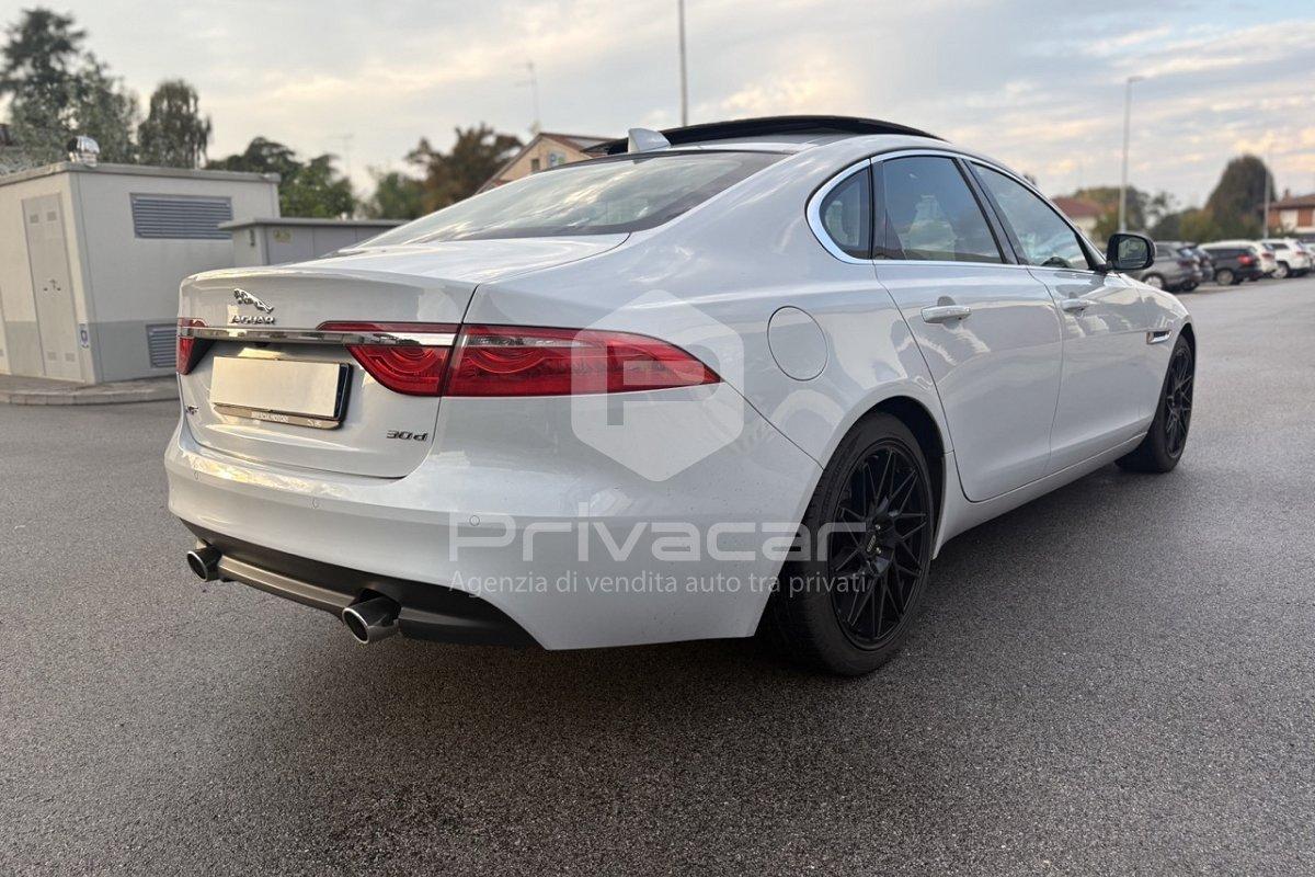 JAGUAR XF 3.0 D V6 300 CV aut. Prestige