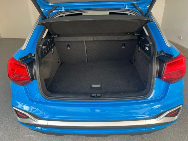 AUDI Q2 30 TDI S line Edition