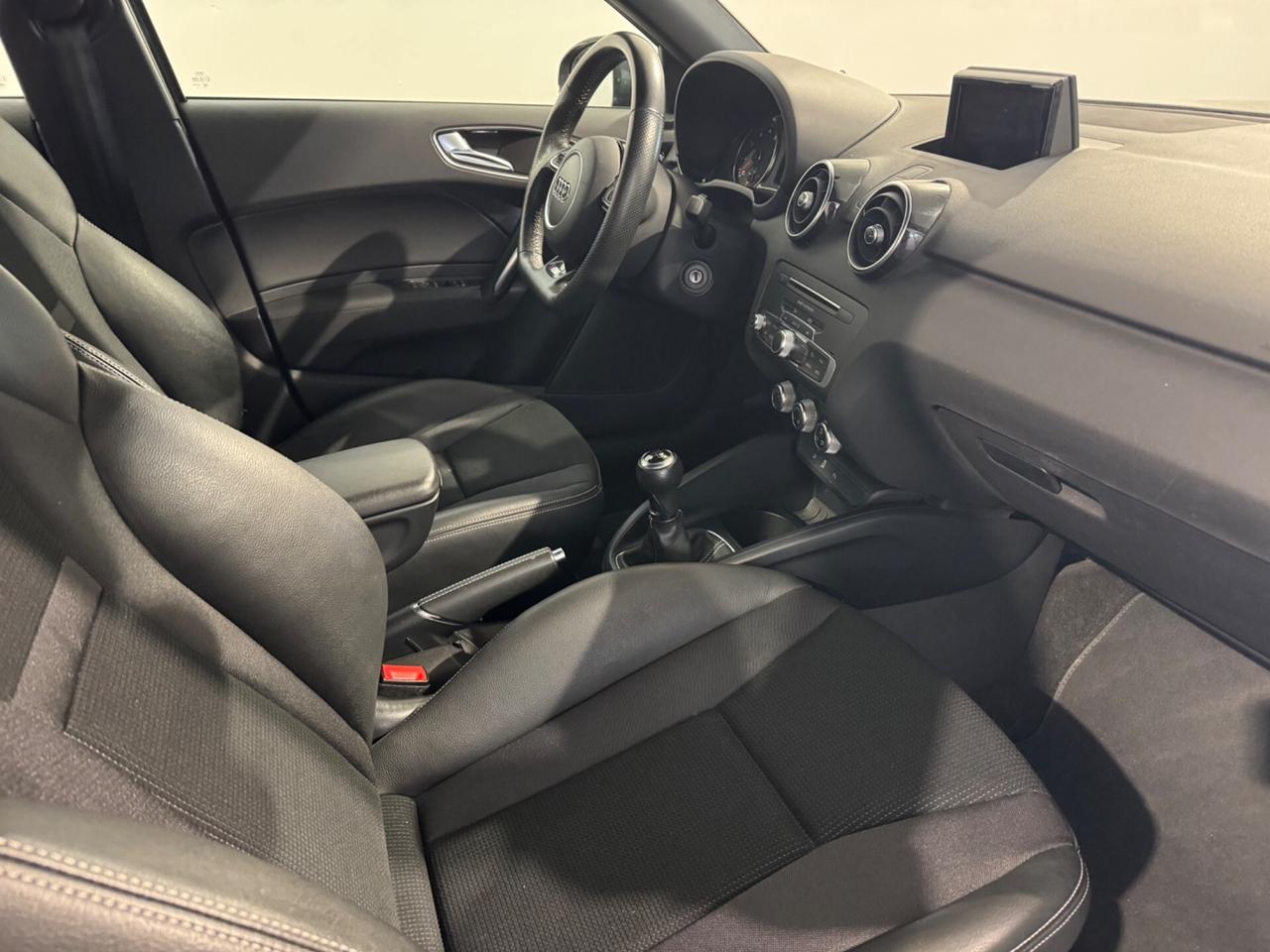 Audi A1 SPB 1.0 TFSI ultra Admired S-Line