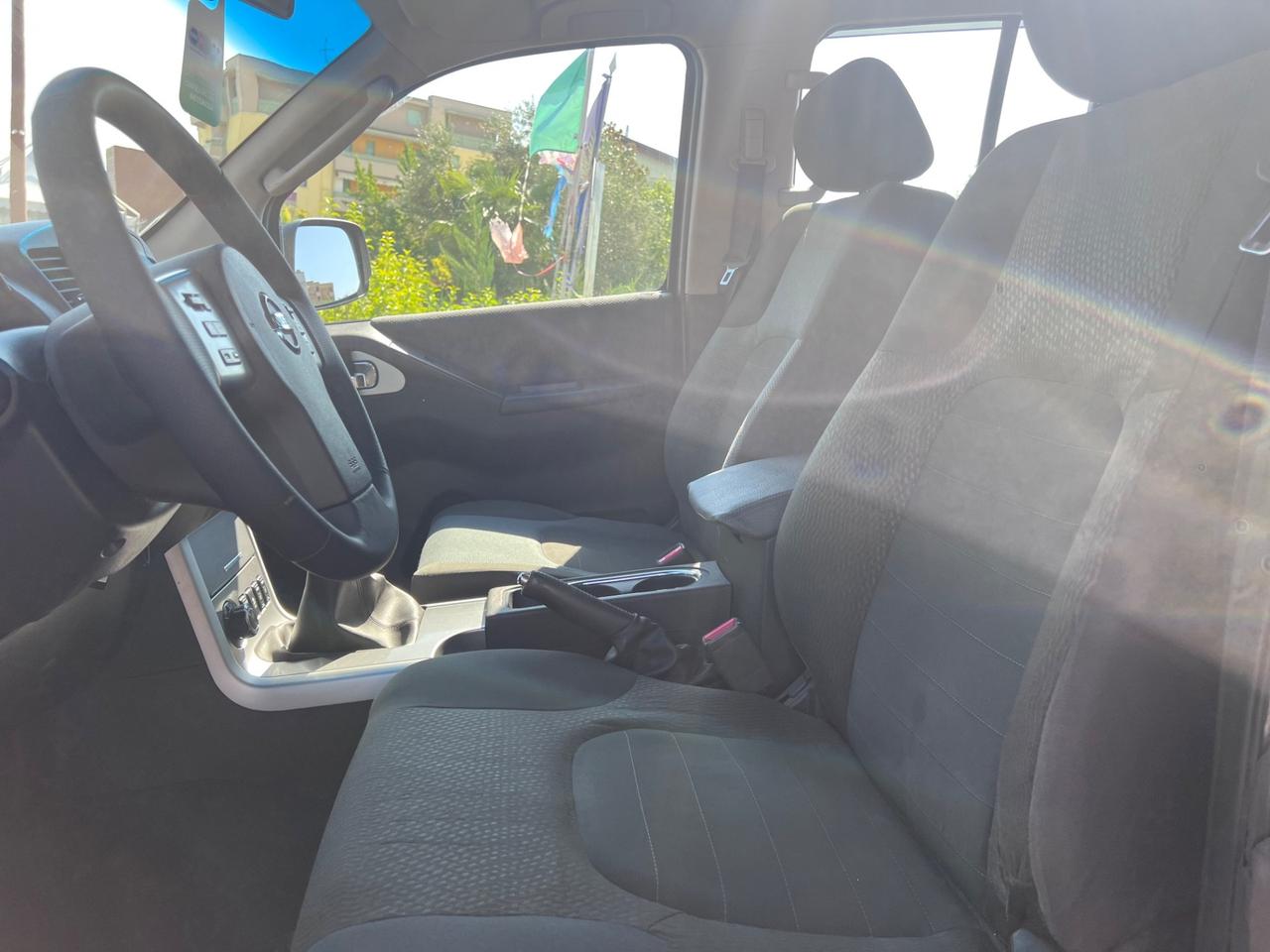 Nissan Navara 2.5 dCi 190CV 4 porte Double Cab LE Plus Restyling