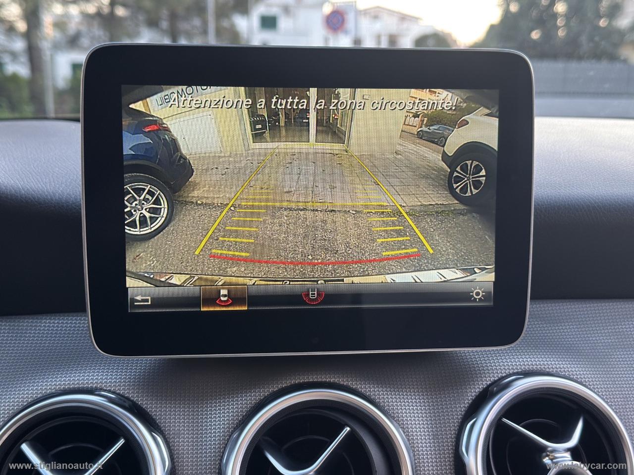 MERCEDES-BENZ GLA 200 d Automatic Sport TETTO PELLE TELEC POST