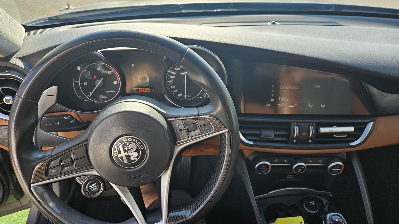 Alfa Romeo Giulia 2.2 Turbodiesel 180 CV AT8 Business Sport Launch Ed.