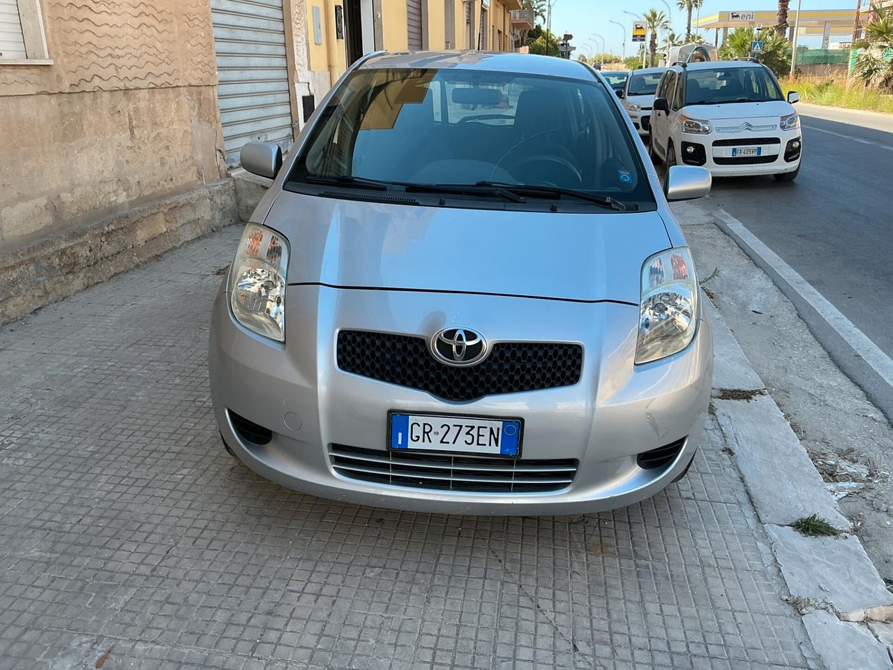 Toyota Yaris 1.0 5 porte Sol