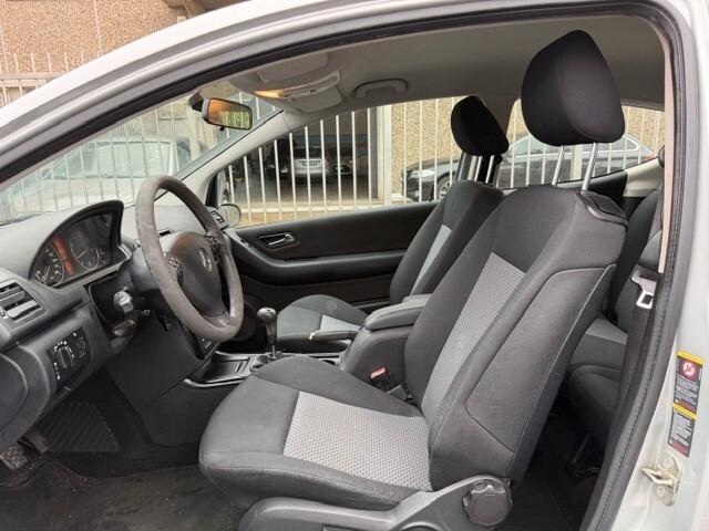 Mercedes-benz A 150 Coupé Elegance adatta a neopatentati
