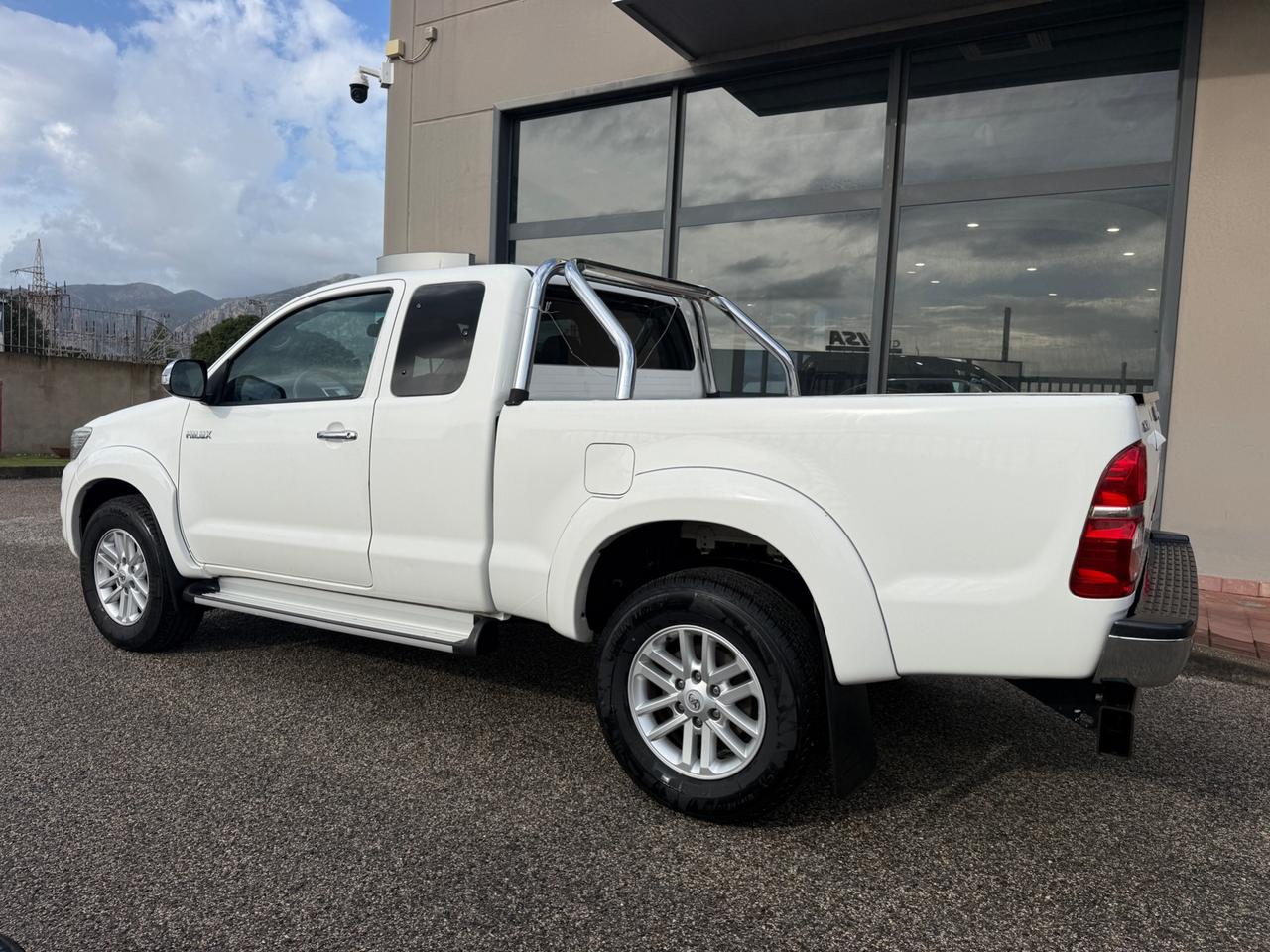 Toyota Hilux 2.5 D-4D 4WD 2p. 4posti MY14"