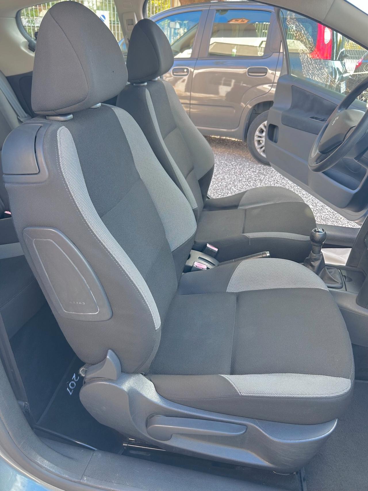 Peugeot 207 1.4 8V 75CV