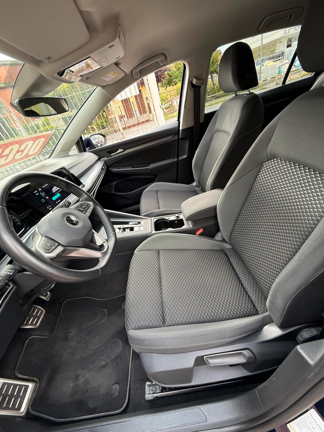 Volkswagen Golf 150 CV *PRONTA CONSEGNA