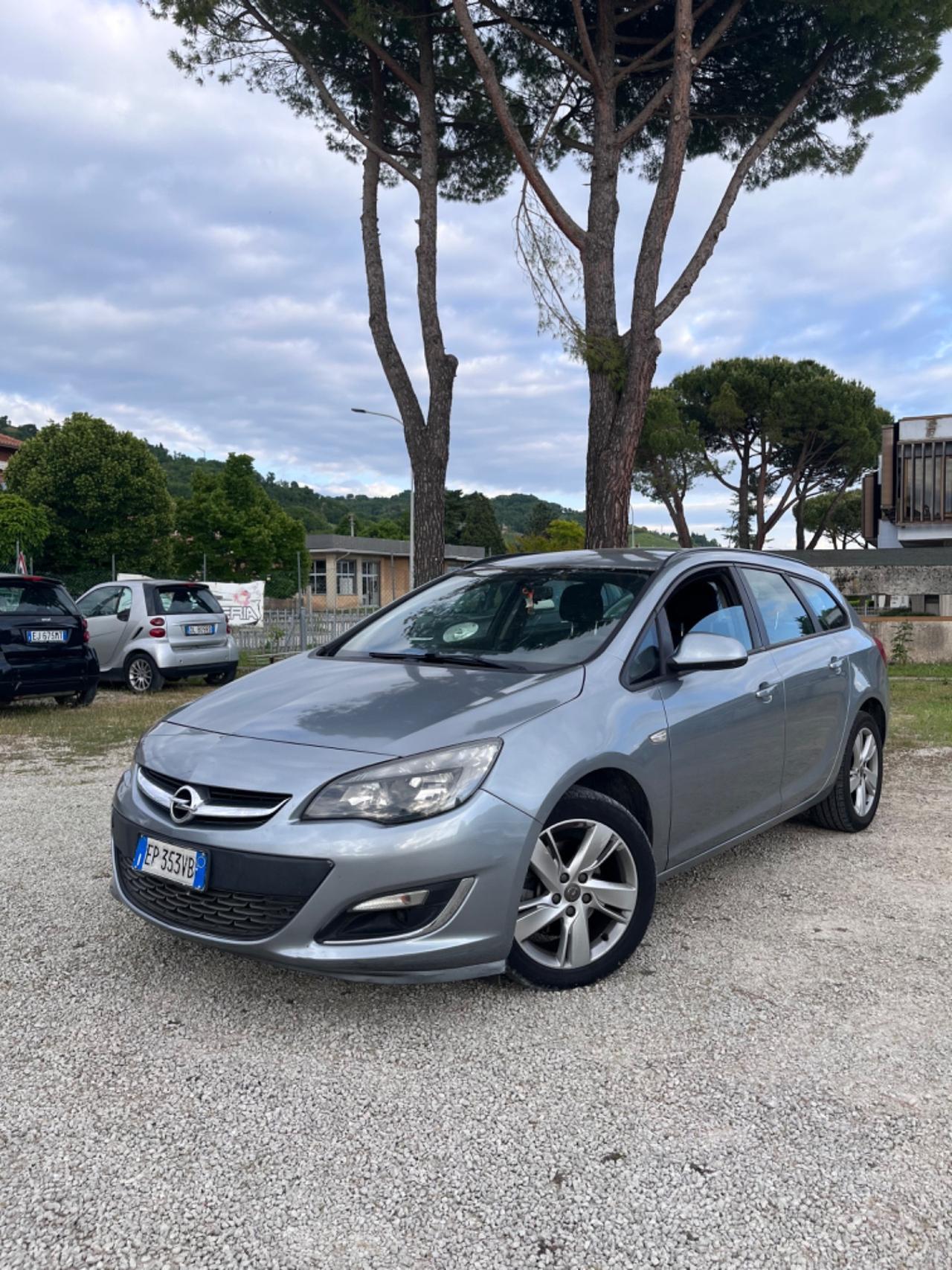 Opel Astra 1.7 CDTI 110CV Sports Tourer Cosmo