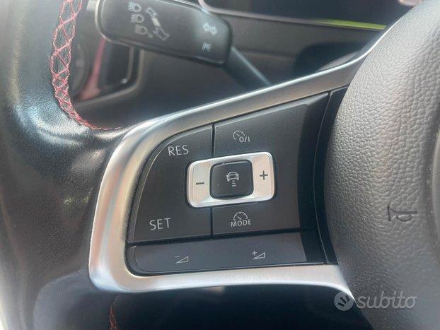 Volkswagen Golf GTI Performance 2.0 245 CV TSI DSG