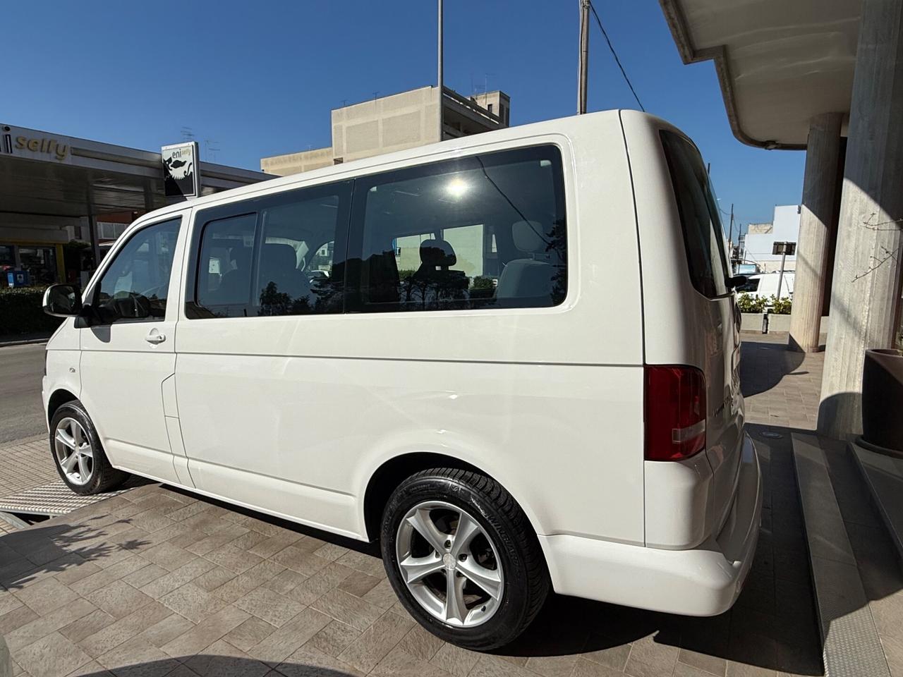 Volkswagen Multivan 2.0 TDI 180CV Highline 7 POSTI