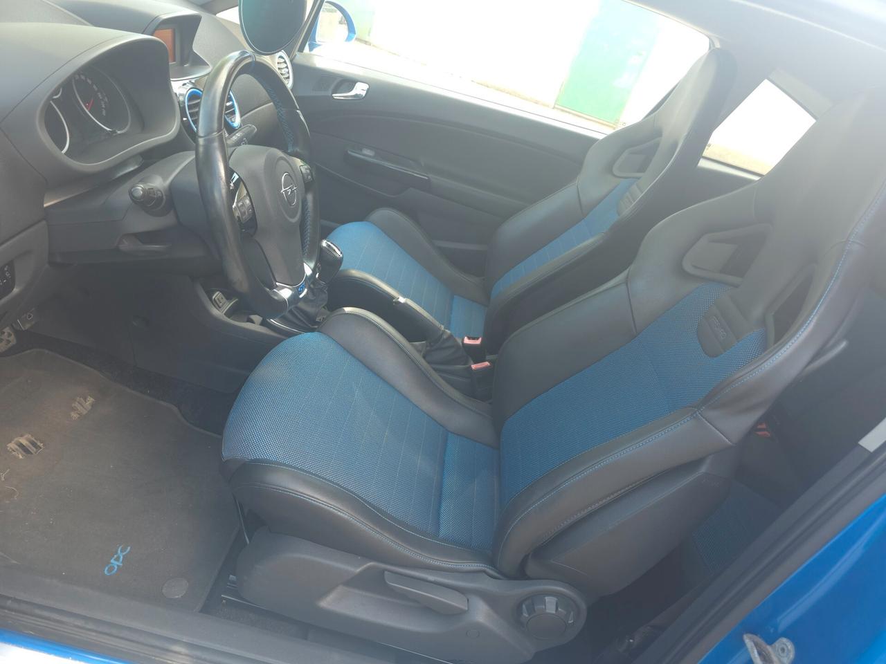 Opel Corsa 1.6 T 192CV 3 porte OPC
