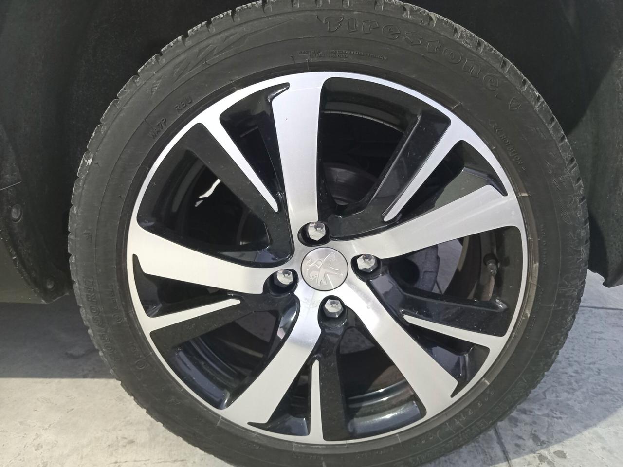 Peugeot 2008 BlueHDi 100 GT LINE PER NEO PATENTATI PERFETTA
