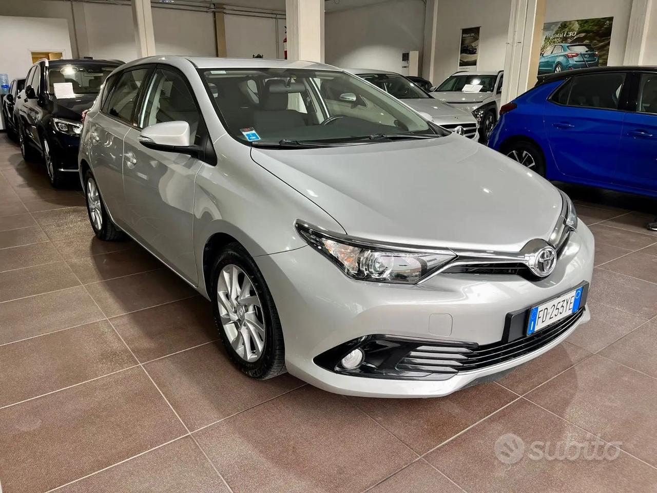 TOYOTA AURIS 1.6 TDI LOUNGE unico proprietario