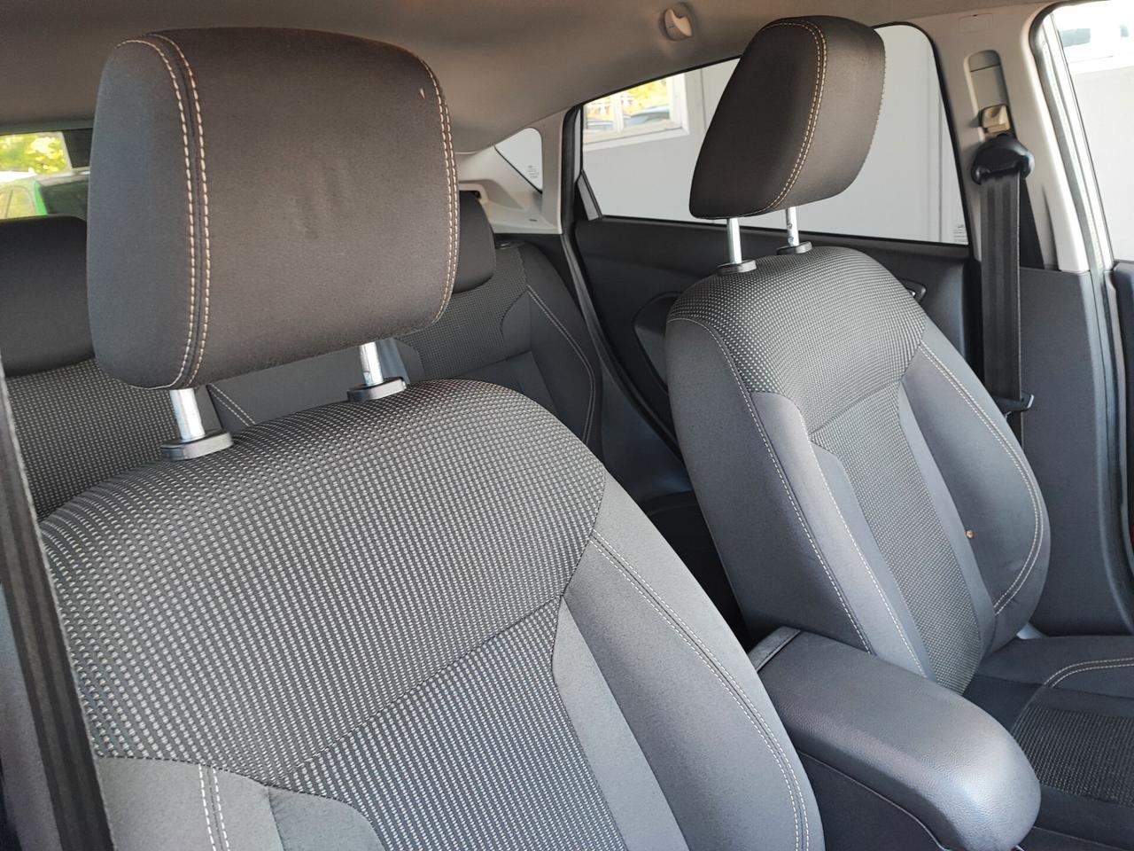 Ford Fiesta 1.4 5p. Bz.- GPL Titanium