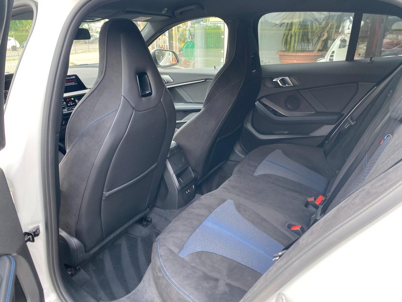 Bmw 118 118d 5p. Msport