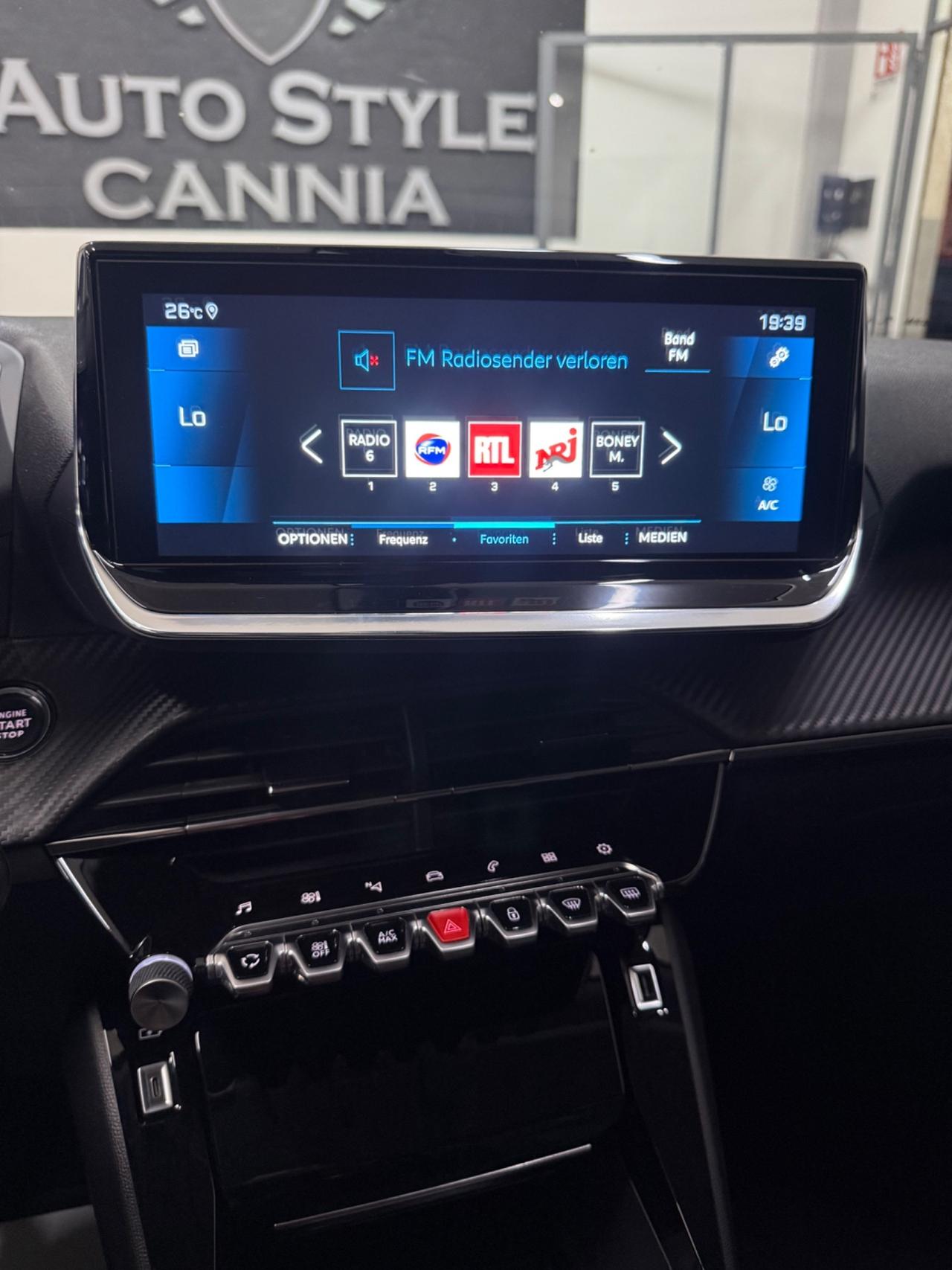 Peugeot 2008 BlueHDi 100 S&S Allure