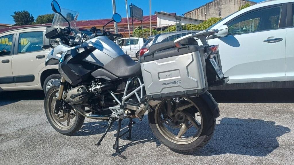 Bmw R 1200 GS 2 BORSE ORIGINALI SCARICO AKRAPOVIC GOMME NUOVE APPENA TAGLIANDATA