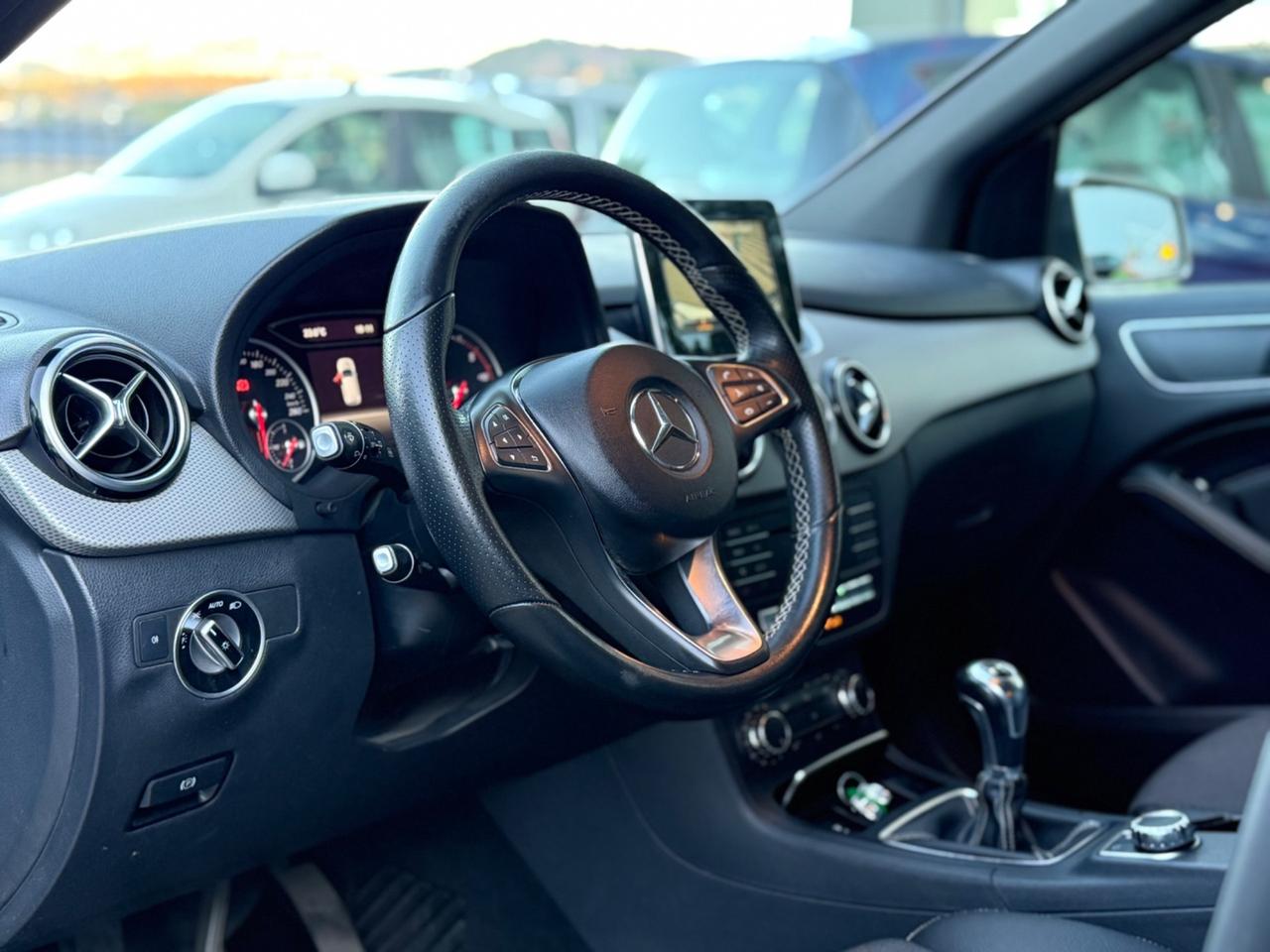 Mercedes-benz B 180 d Premium
