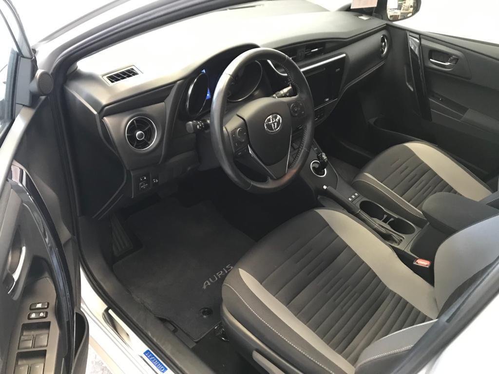 Toyota Auris TS 1.8 Hybrid Business ARGENTO