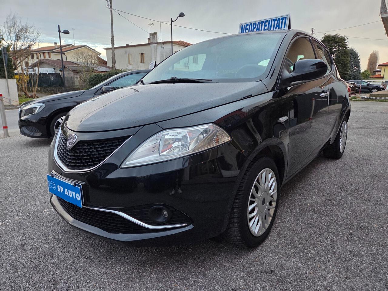 Lancia Ypsilon NEOPATENTATI - 2017