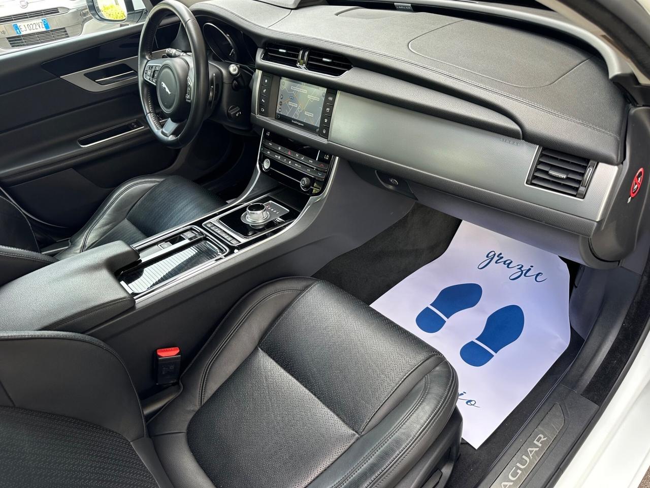 Jaguar XF 2.0 D 180 CV aut. Prestige
