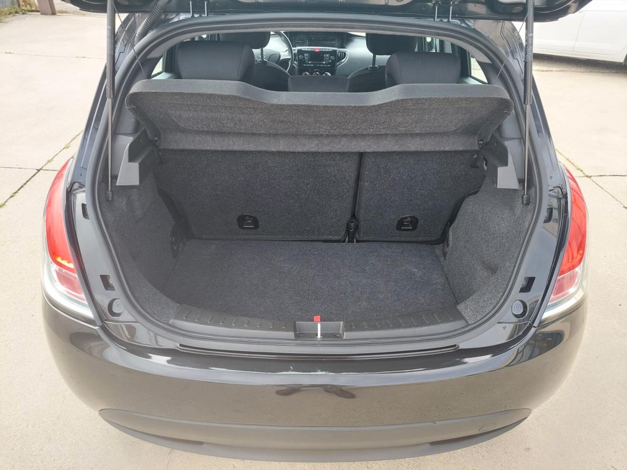 LANCIA Ypsilon 1.0 FireFly Hybrid Silver - 2023