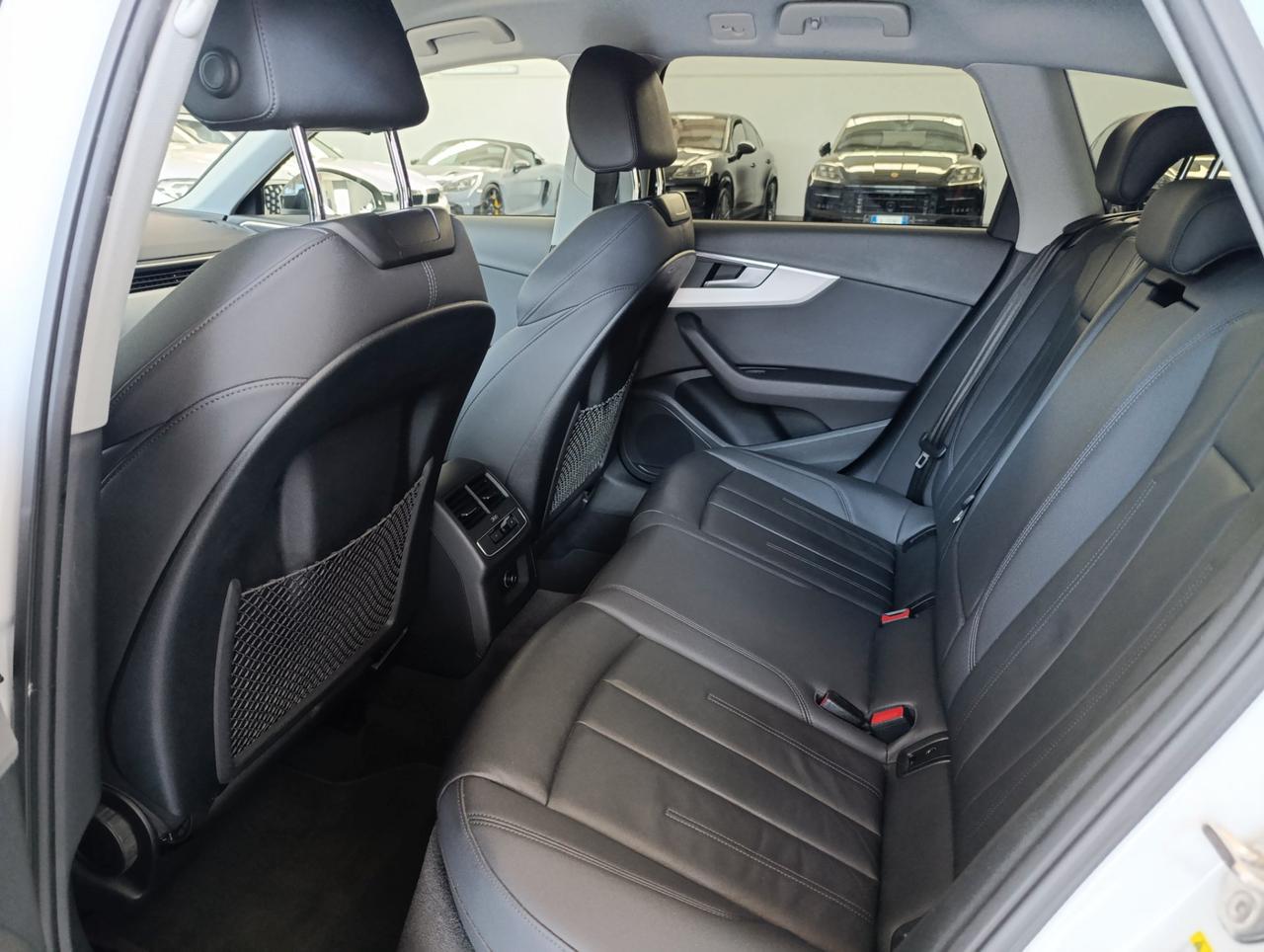 Audi A4 Allroad 40 2.0 tdi mhev Identity Contrast quattro 204cv s-tronic