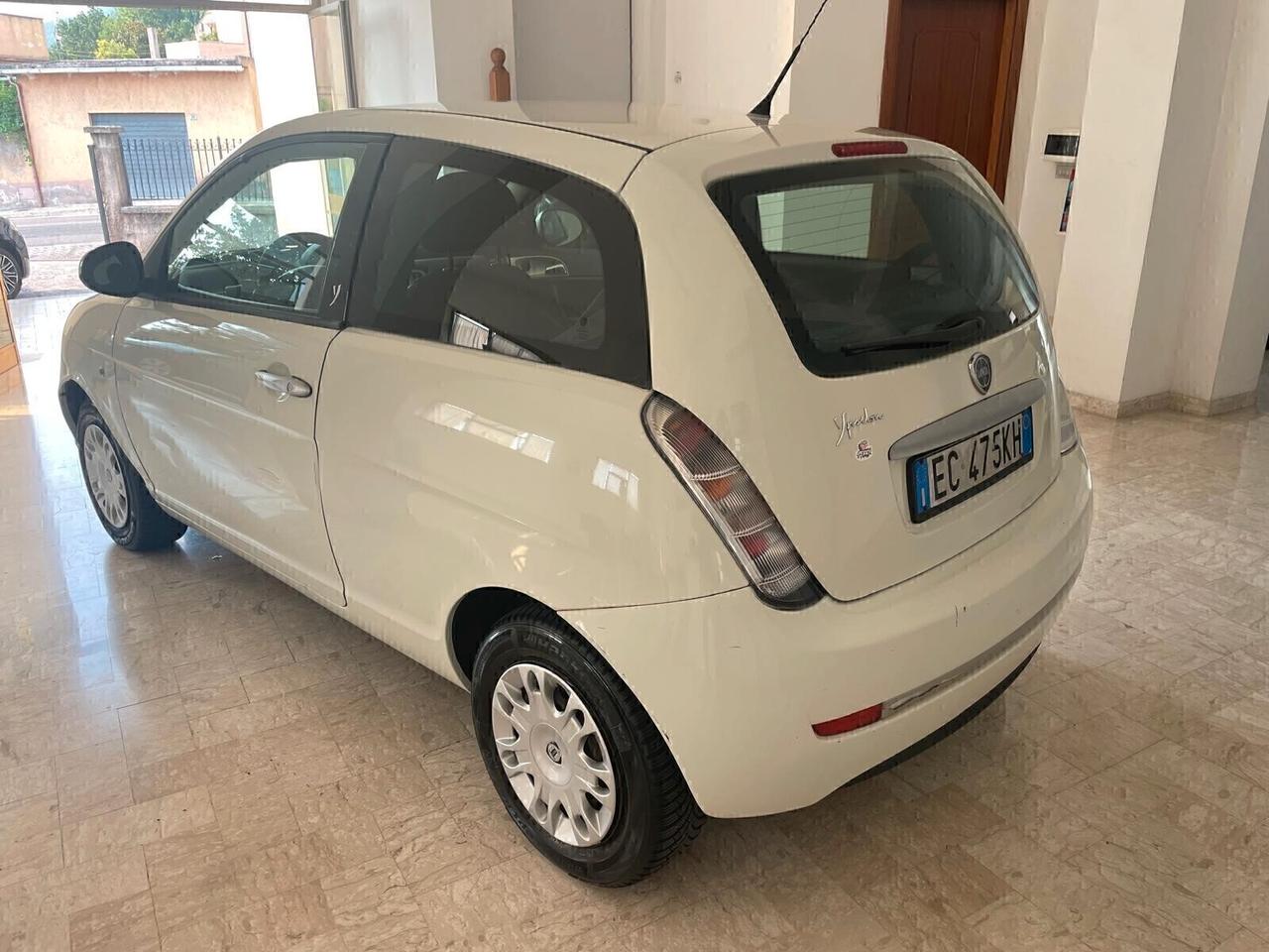 LANCIA YPSILON 1.2 60 CV "DA NEOPATENTATI"