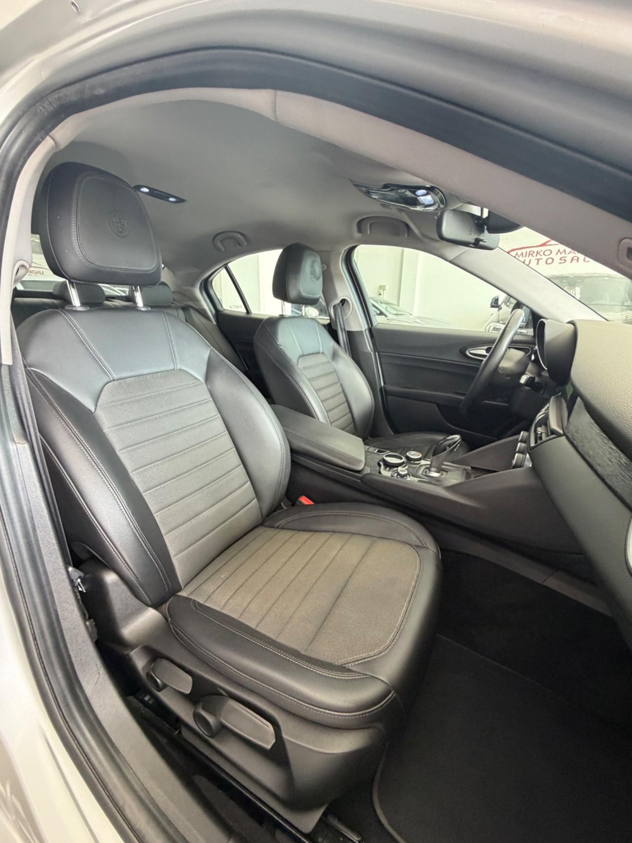 Alfa Romeo Giulia 2.2 160 cv AT8 Super FINANZIABILE