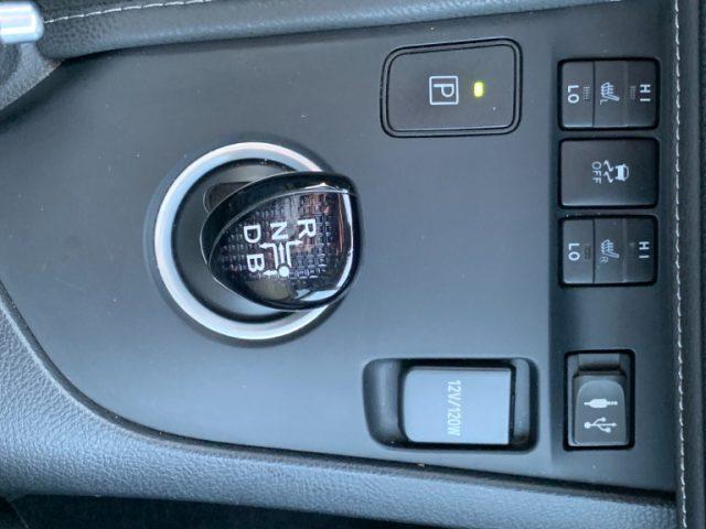 TOYOTA Auris 1.8 Hybrid Lounge
