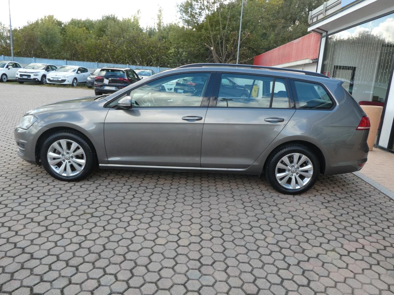 Volkswagen Golf Variant 1.6 TDI 105 CV DSG Comfortline ok neopatentati